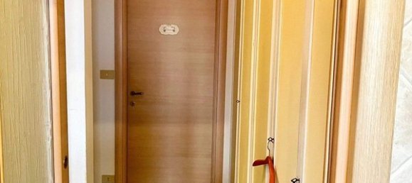 3 rooms Apartment in Pomezia, Italy No. 89184 17