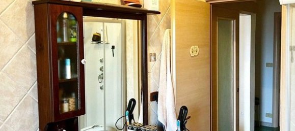 3 rooms Apartment in Pomezia, Italy No. 89184 8