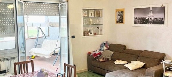 3 rooms Apartment in Pomezia, Italy No. 89184 2