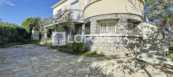 Casa T4 em Chatillon-sur-Thouet, France N.º 282378 2