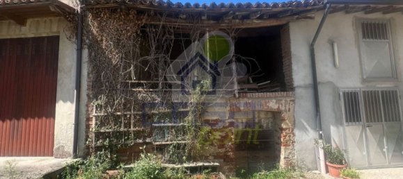 3 bedrooms House in Miradolo Terme, Italy No. 359525 4