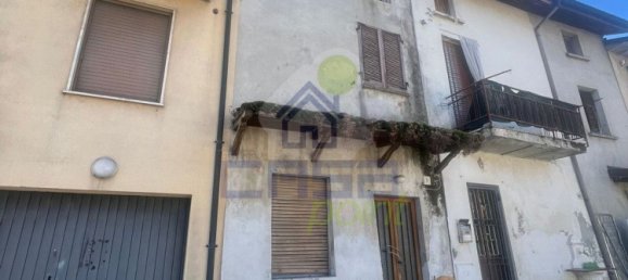 3 bedrooms House in Miradolo Terme, Italy No. 359525 3