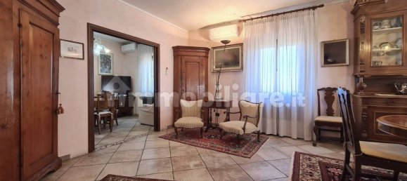 3 Schlafzimmer Wohnung in Modena, Italy, Nr. 213430 9
