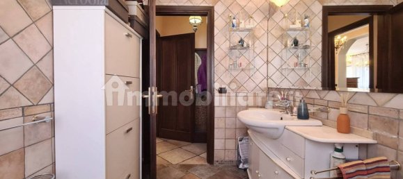 3 Schlafzimmer Wohnung in Modena, Italy, Nr. 213430 16