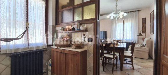 3 Schlafzimmer Wohnung in Modena, Italy, Nr. 213430 12