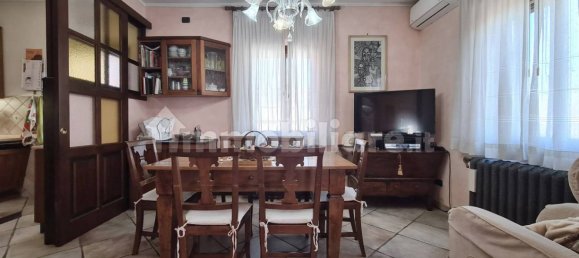 3 Schlafzimmer Wohnung in Modena, Italy, Nr. 213430 10