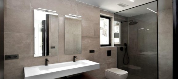 4 bedrooms Villa in Altea, Spain No. 3649 2