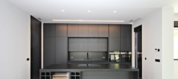 4 bedrooms Villa in Altea, Spain No. 3649 18