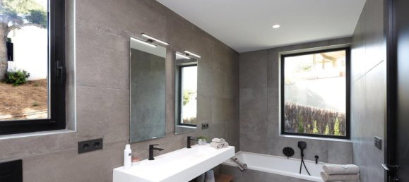 4 bedrooms Villa in Altea, Spain No. 3649 12