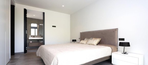 4 bedrooms Villa in Altea, Spain No. 3649 4