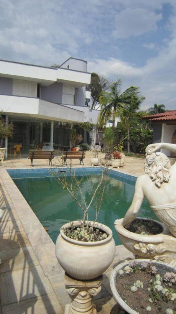 Casa de 4 dormitorios en Sao Paulo, Brazil No. 489889