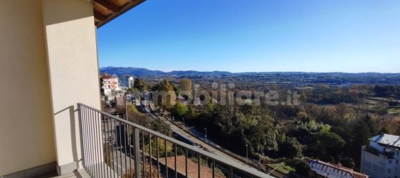 3 غرف نوم منزل ذو طابقين في Inverigo, Italy رقم 133761 27