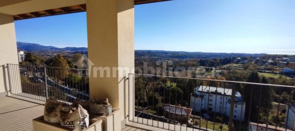 3 غرف نوم منزل ذو طابقين في Inverigo, Italy رقم 133761 25