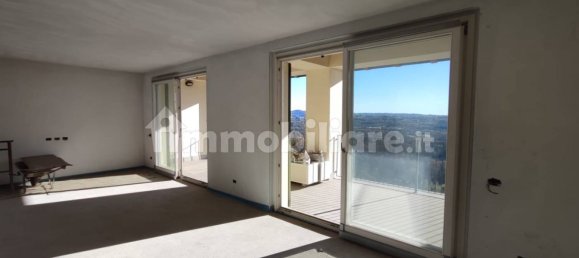 3 غرف نوم منزل ذو طابقين في Inverigo, Italy رقم 133761 2