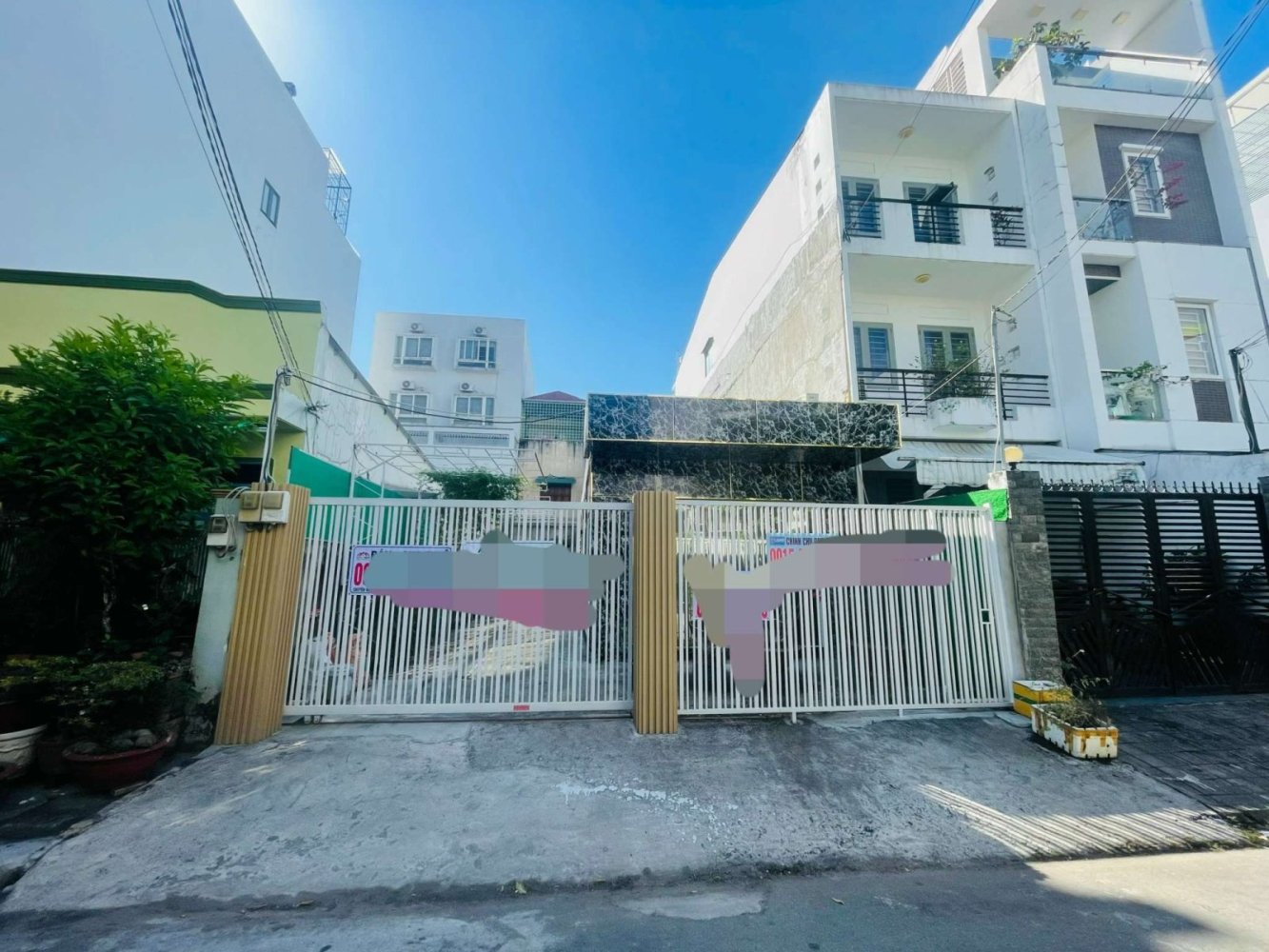 160m² Townhouse in District 7, Vietnam No. 9730