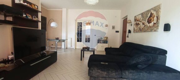 3 bedrooms Apartment in Livorno, Italy No. 295027 4