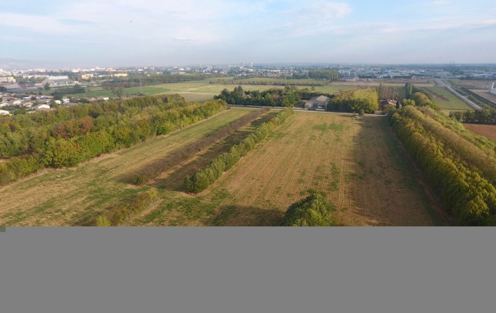 487m² Land in Valence, France No. 104766