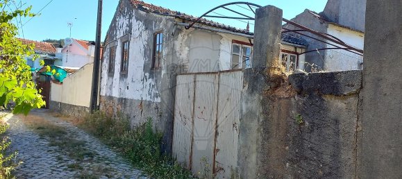 2 bedrooms House in Figueiro dos Vinhos, Portugal No. 18862 3