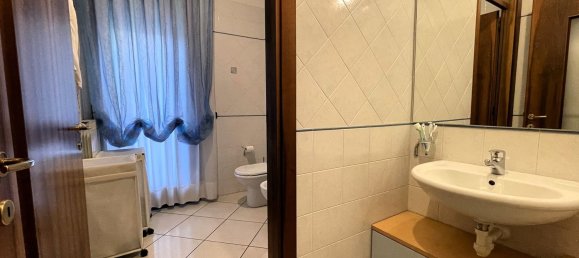 Дом с 7 комнатами в Кьоджа, Италия № 58149 34