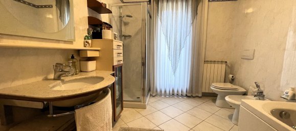 Дом с 7 комнатами в Кьоджа, Италия № 58149 35