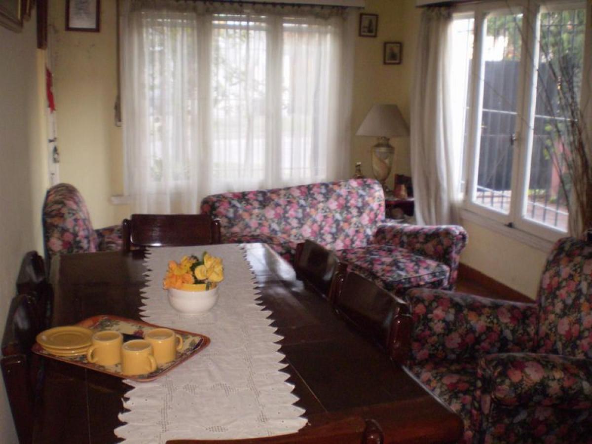 4 bedrooms House in Moreno, Argentina No. 73165