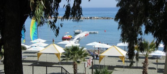 2 bedrooms Apartment in Limassol, Cyprus No. 1733 15