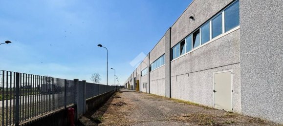 4000m² Warehouse in Offlaga, Italy No. 52689 20