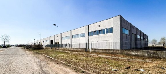 4000m² Warehouse in Offlaga, Italy No. 52689 19