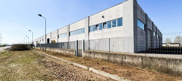 4000m² Warehouse in Offlaga, Italy No. 52689 15