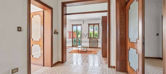 3 Schlafzimmer Villa in Marmirolo, Italy, Nr. 317726 10