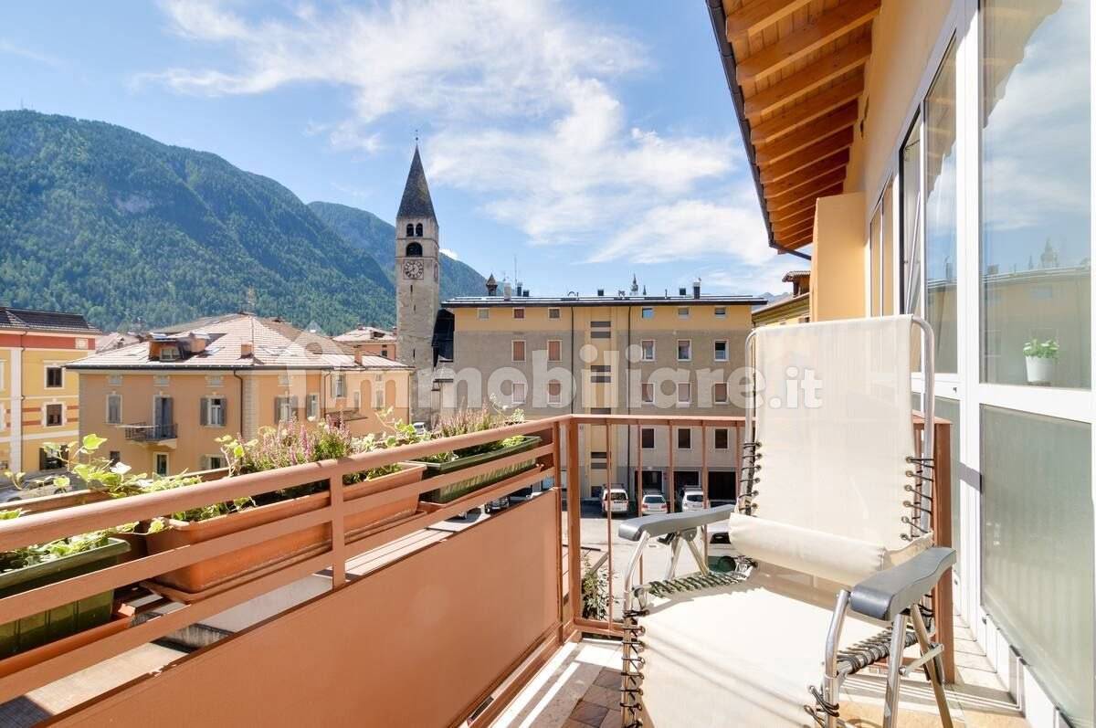 Apartamento de 2 dormitorios en Malé, Italy No. 252117