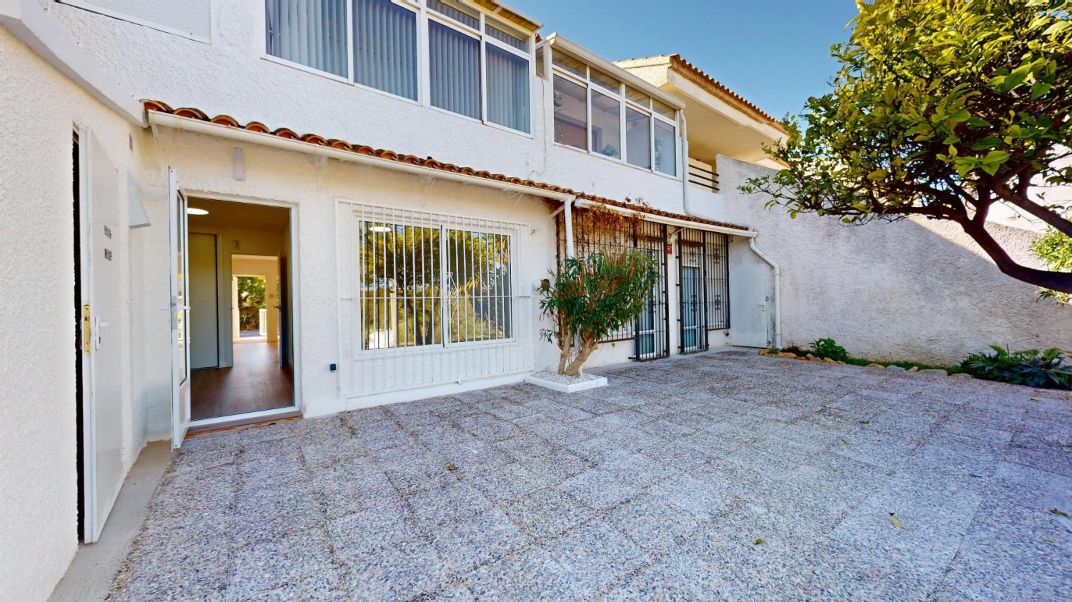85m² bungalow à vendre à Alicante, Valencian Community, Spain № 365897