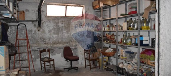 1-salle Garage à Pomezia, Italy No. 159770 7