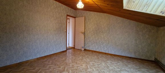 5 bedrooms House in Gillancourt, France No. 231021 9