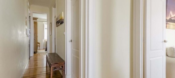 755m² Building in Lisbon, Portugal No. 120186 11