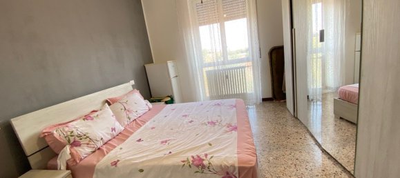 3-salle Appartement à Monza, Italy No. 55346 8