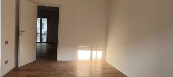 Apartamento de 2 dormitorios en Milan, Italy No. 303045 8