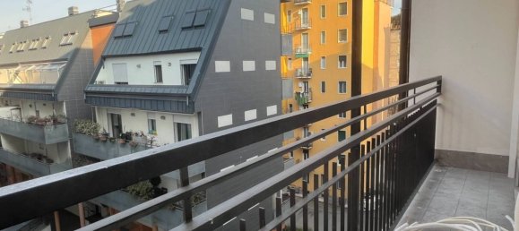 Apartamento de 2 dormitorios en Milan, Italy No. 303045 4