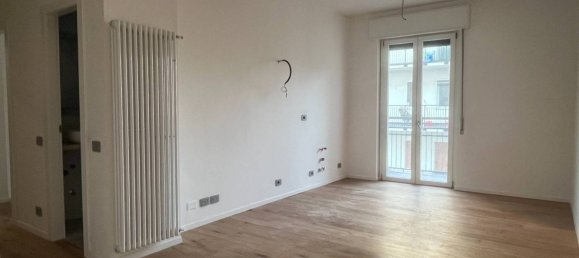 Apartamento de 2 dormitorios en Milan, Italy No. 303045 2