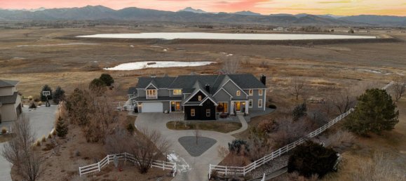 4 bedrooms Commercial property in Longmont, USA No. 560270 2