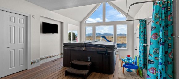 4 bedrooms Commercial property in Longmont, USA No. 560270 16