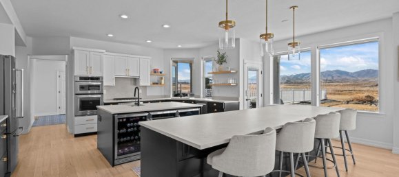 4 bedrooms Commercial property in Longmont, USA No. 560270 9