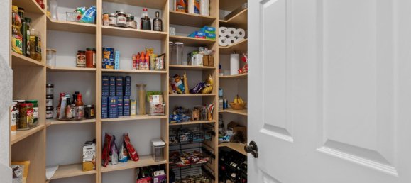 4 bedrooms Commercial property in Longmont, USA No. 560270 12