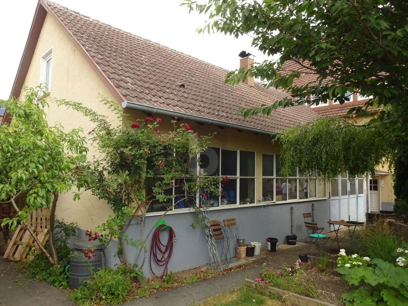 Edificio de 11 habitaciónes en Esslingen, Germany No. 358561