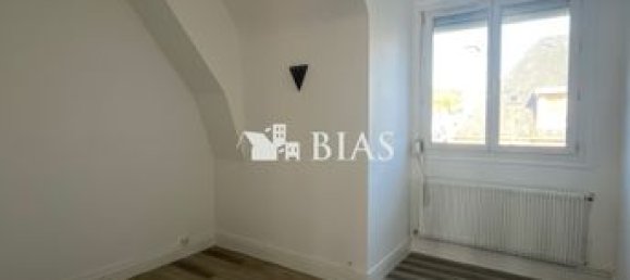 2 Schlafzimmer Wohnung in Elbeuf, France, Nr. 356393 5