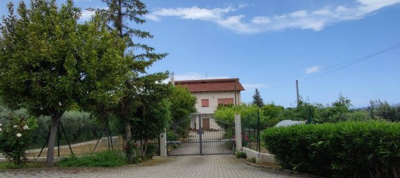 5 rooms Villa in Casalbordino, Italy No. 223141 12
