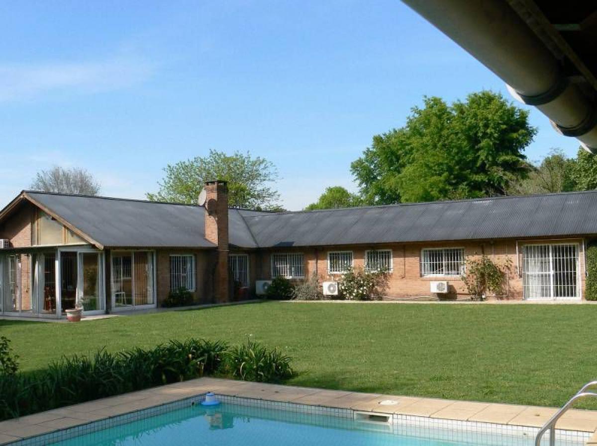 5 bedrooms House in Jose C. Paz, Argentina No. 101772