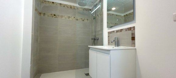 2 bedrooms House in Annoeullin, France No. 363755 7