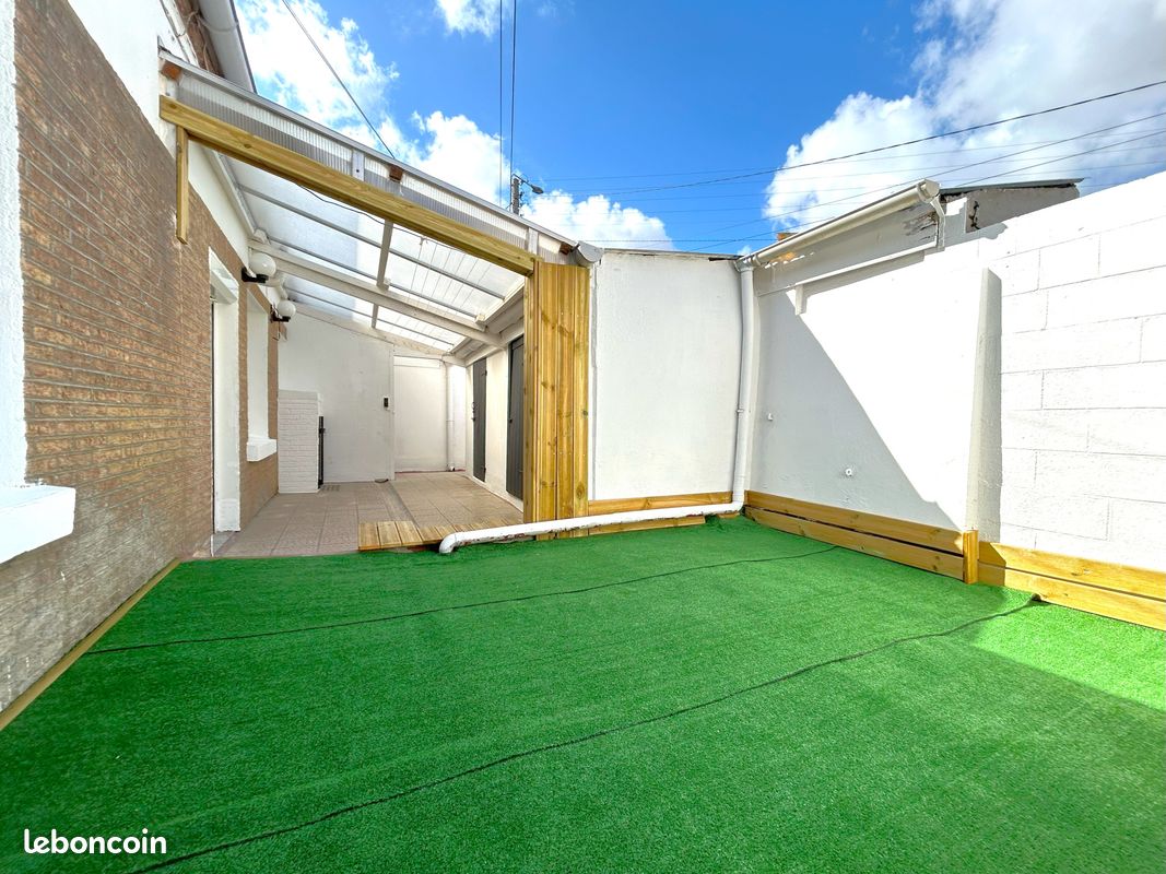 2 bedrooms House in Annoeullin, France No. 363755