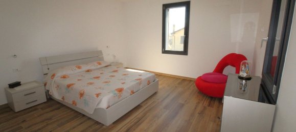 6 Schlafzimmer Haus in Medicina, Italy, Nr. 362542 17